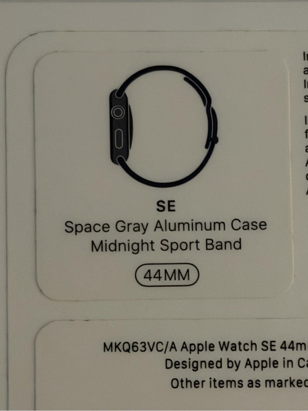 Apple Watch SE 44mm Space Gray Aluminum -Midnight Sport Band (no charger) - Picture 4 of 10